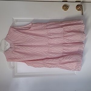 Women's super cute pink sleeveless top, size L.